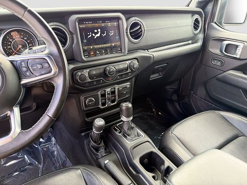 Used 2020 Jeep Wrangler Unlimited Sahara image 27