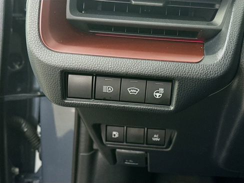 Certified 2025 Toyota Prius Plug-In Hybrid image 10