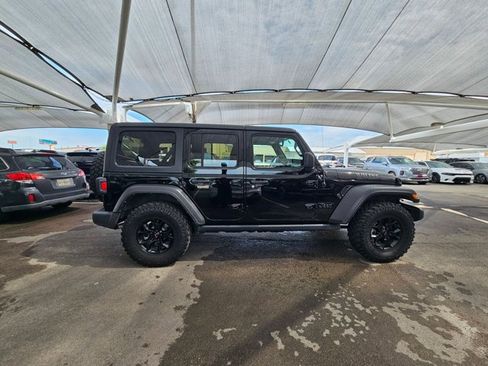 Used 2021 Jeep Wrangler Unlimited Sport AWD/4WD image 3