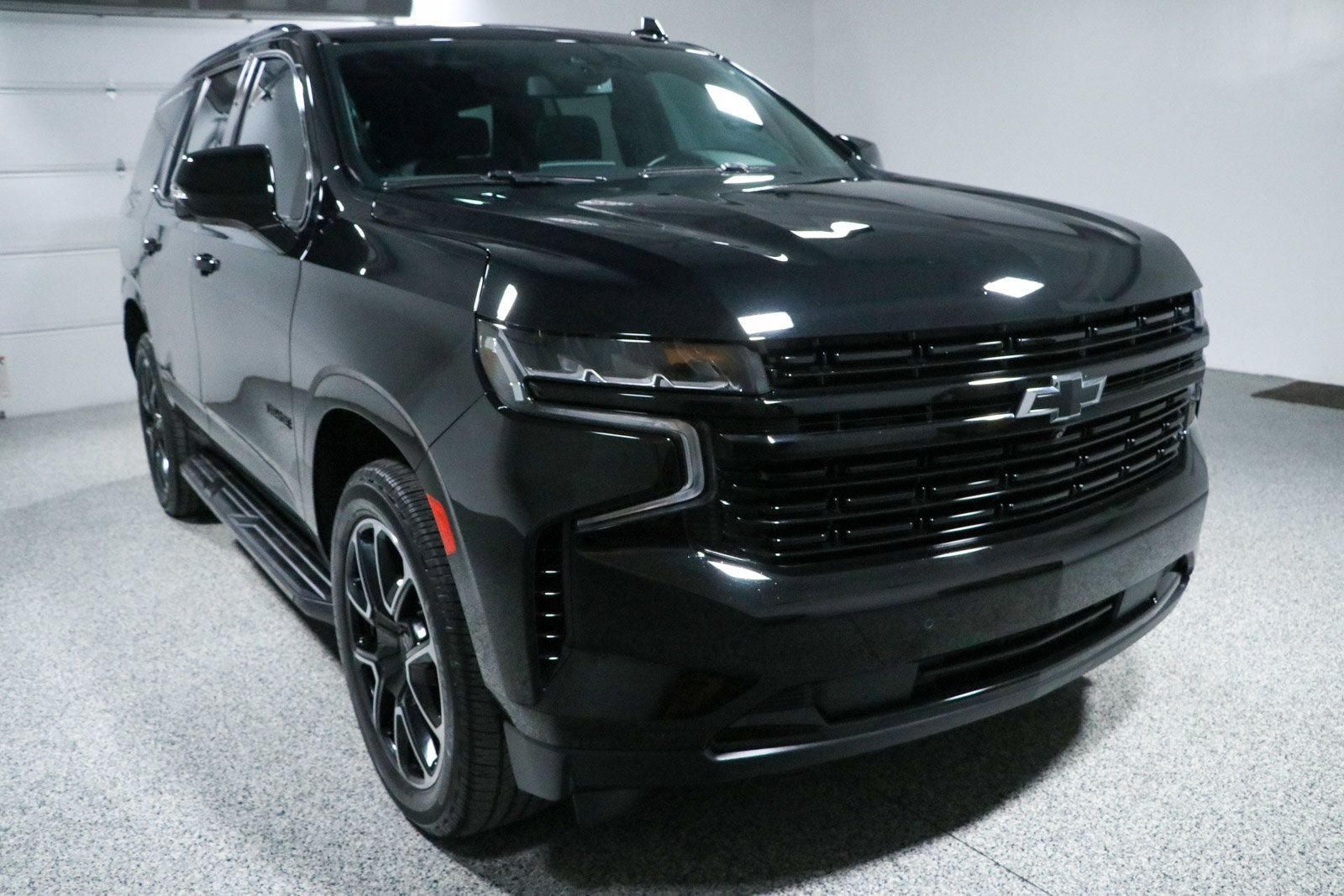 Used 2023 Chevrolet Tahoe RST w/ Luxury Package AWD/4WD image 5