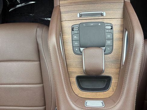 Used 2024 Mercedes-Benz GLE 350 4MATIC image 21