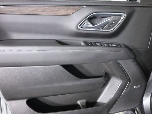 Used 2023 Chevrolet Tahoe Z71 w/ Z71 Off-Road Package image 9