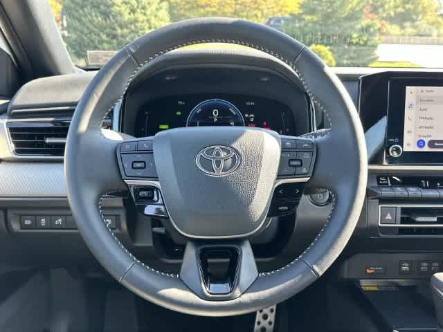 Used 2025 Toyota Camry SE w/ Convenience Package AWD/4WD image 7