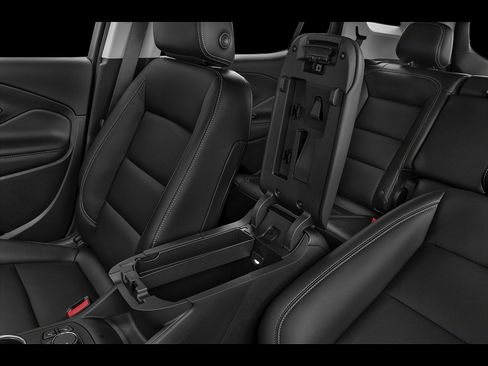 Used 2024 GMC Terrain SLT image 25