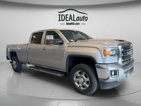 Used 2018 GMC Sierra 3500 SLT w/ Duramax Plus Package AWD/4WD image 7