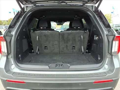 Used 2025 Ford Explorer ST-Line image 10