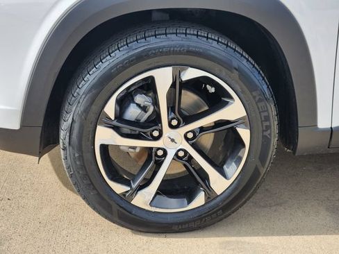 Used 2024 Chevrolet Trax RS w/ Driver Confidence Package FWD image 16