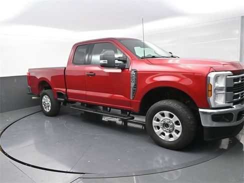 Used 2024 Ford F250 XLT w/ Camper Package image 9
