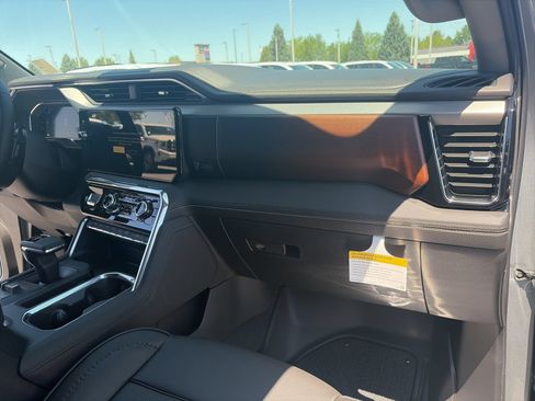 New 2026 GMC Sierra 1500 Denali AWD/4WD image 31