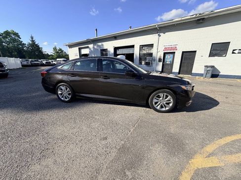 Used 2018 Honda Accord LX image 13