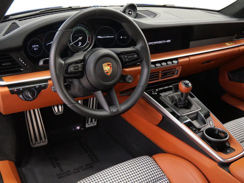 Used 2023 Porsche 911 Sport Classic RWD image 13