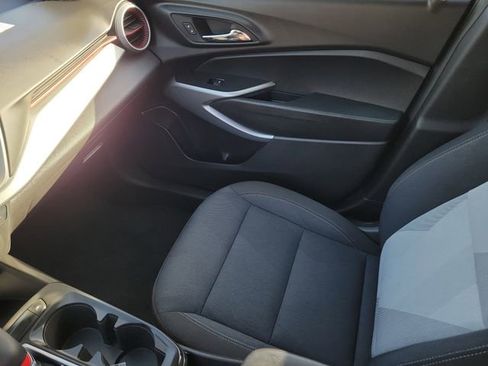 Certified 2025 Chevrolet Trax RS w/ Driver Confidence Package image 31