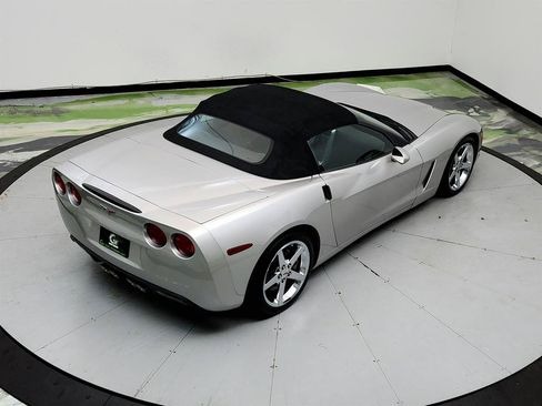 Used 2007 Chevrolet Corvette Convertible w/ Preferred Equipment Group RWD image 27