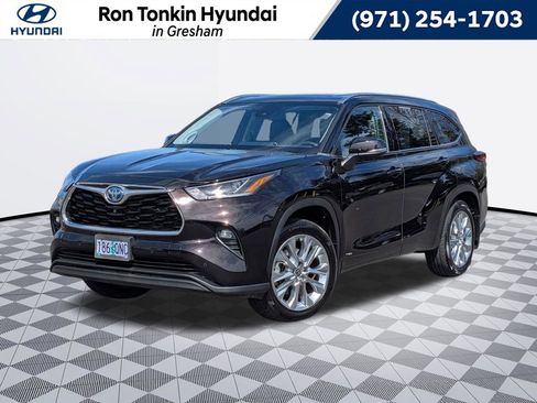 Used 2022 Toyota Highlander Limited image 1