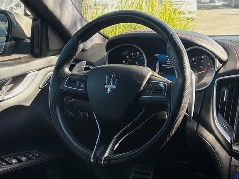 Used 2017 Maserati Ghibli S image 25