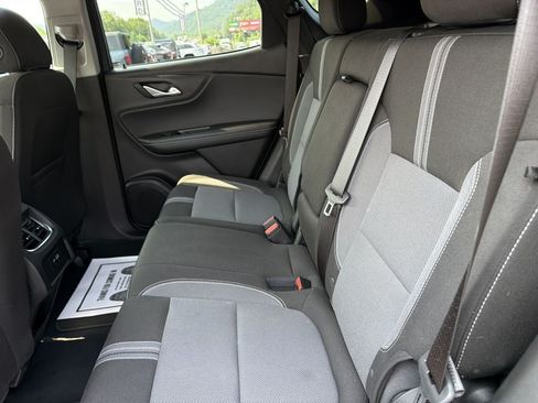 Used 2025 Chevrolet Blazer LT AWD/4WD image 13