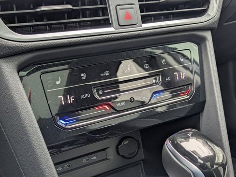New 2026 Volkswagen Taos SEL AWD/4WD image 20