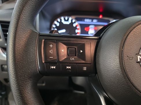 Used 2023 Nissan Rogue SV image 14