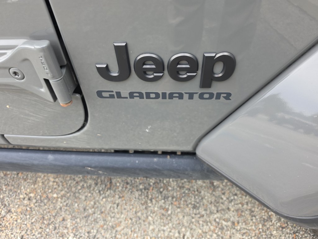 Used 2021 Jeep Gladiator Sport AWD/4WD image 5