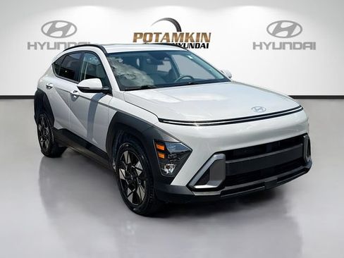 Certified 2024 Hyundai Kona SEL FWD image 3
