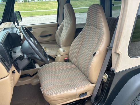 Used 1999 Jeep Wrangler SE AWD/4WD image 10