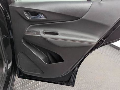 Used 2022 Chevrolet Equinox RS FWD image 19