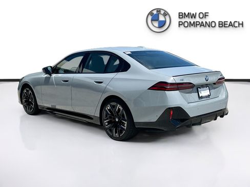 Used 2025 BMW i5 M60 w/ Premium Package AWD/4WD image 5