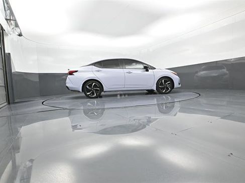 Used 2023 Nissan Versa SR w/ Trunk Package image 37