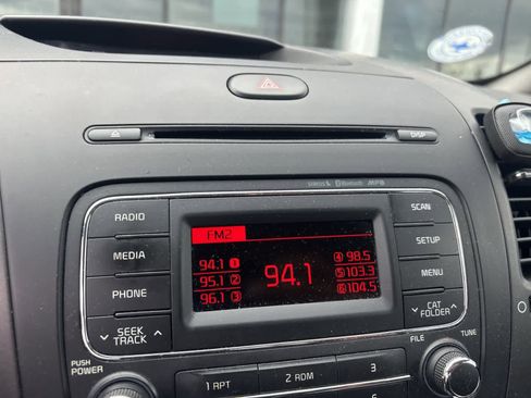 Used 2016 Kia Forte LX image 6