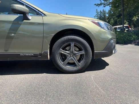Used 2019 Subaru Outback 2.5i Premium AWD/4WD image 3