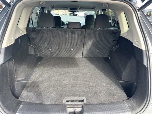 Used 2024 Nissan Rogue SV image 5