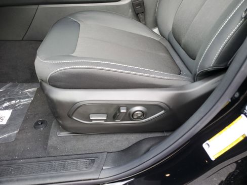 New 2025 Jeep Grand Cherokee Laredo RWD image 23
