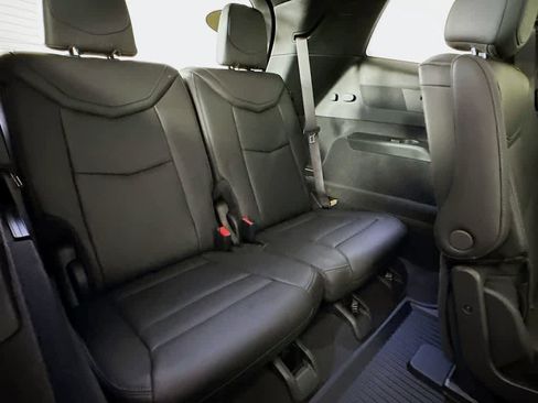 Used 2025 Cadillac XT6 Premium Luxury w/ LPO, Floor Liner Package image 32