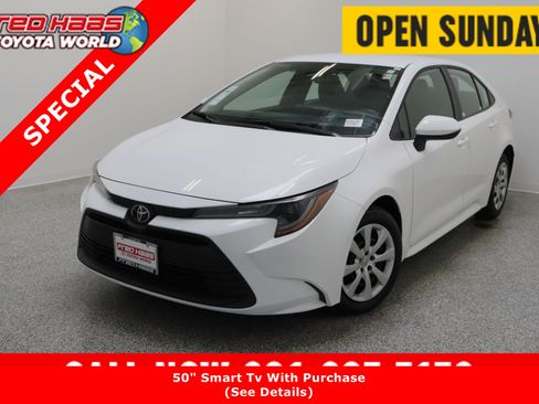Used 2025 Toyota Corolla LE image 1