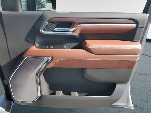 New 2026 GMC Sierra 3500 Denali Ultimate AWD/4WD image 13