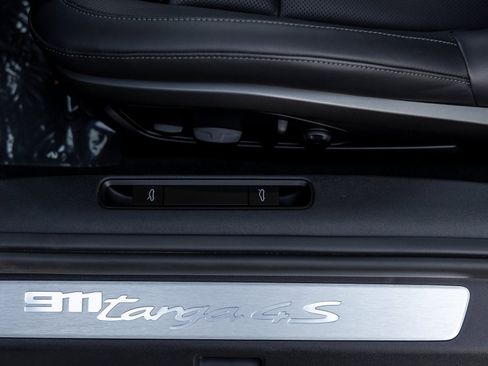 Certified 2024 Porsche 911 Targa 4S image 27