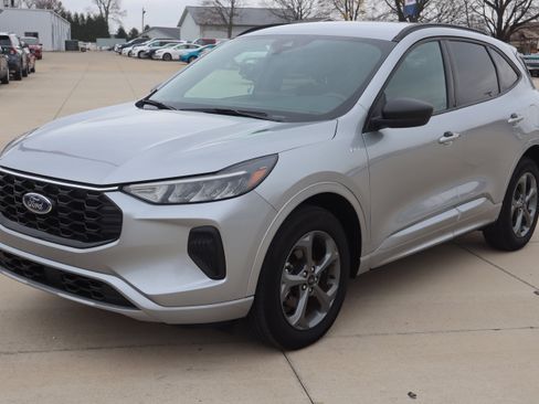 Used 2023 Ford Escape ST-Line w/ Tech Pack #1 image 2