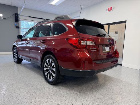 Used 2017 Subaru Outback 2.5i Limited image 5