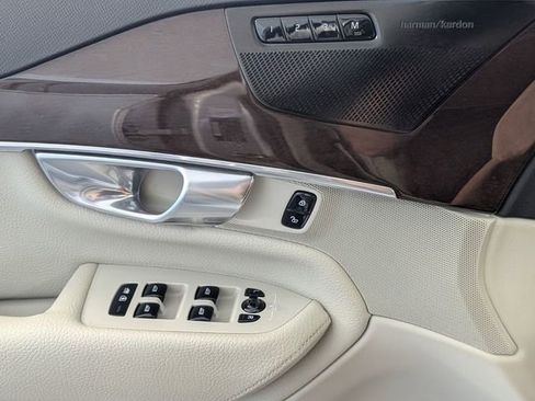 Used 2019 Volvo XC90 T6 Momentum w/ Advanced Package image 25