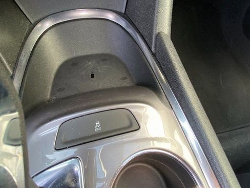 Used 2023 Chevrolet Malibu LT image 24