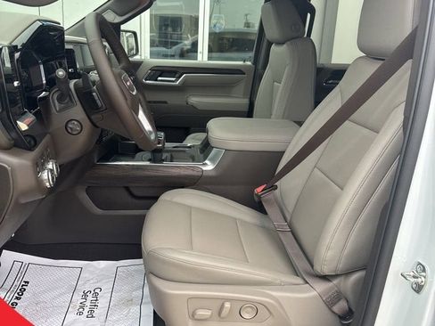New 2026 GMC Sierra 1500 SLT w/ SLT Premium Plus Package image 8