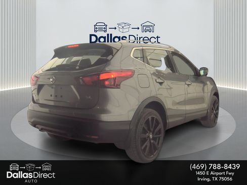 Used 2017 Nissan Rogue Sport SL image 6