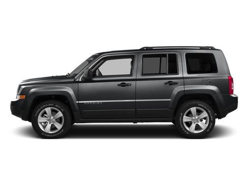 Used 2016 Jeep Patriot High Altitude FWD image 3
