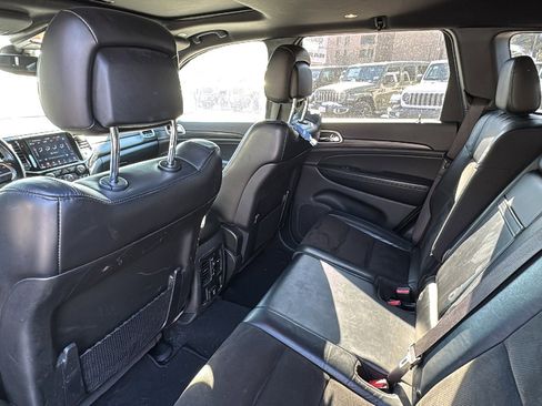 Used 2019 Jeep Grand Cherokee Altitude image 27