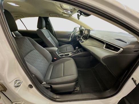 Used 2024 Toyota Corolla LE image 32