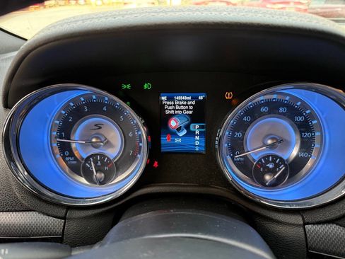 Used 2013 Chrysler 300 S image 15