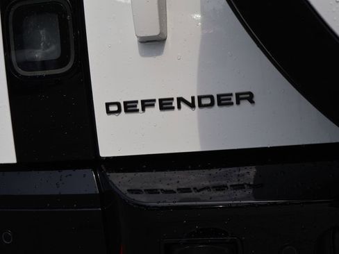 New 2026 Land Rover Defender 130 X-Dynamic SE AWD/4WD image 8