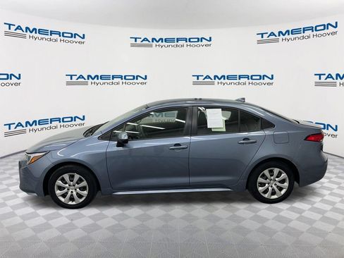 Used 2024 Toyota Corolla LE FWD image 2