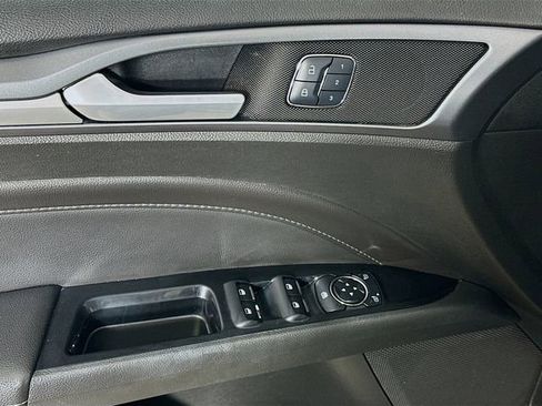 Used 2014 Ford Fusion Titanium image 18