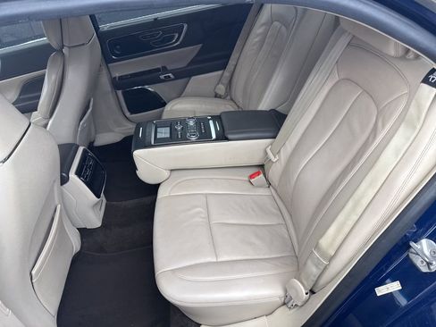 Used 2018 Lincoln Continental Reserve w/ Rear-seat Package image 34